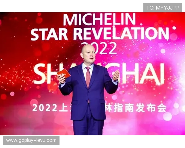 唐佳豪训练完直接打车去米其林三星，这自律和奢侈混搭得我CPU干烧了